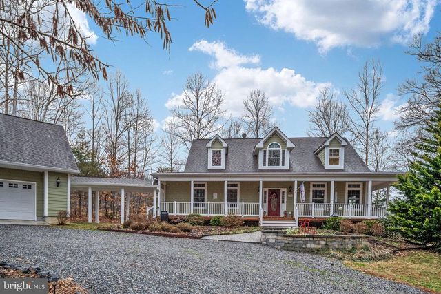 3900 WATER FRONT CT, Bumpass, VA 23024