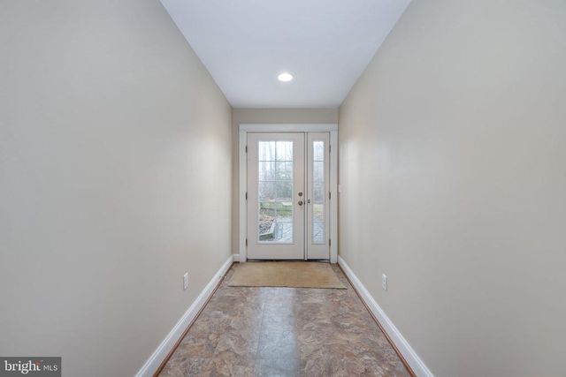 3900 WATER FRONT CT, Bumpass, VA 23024