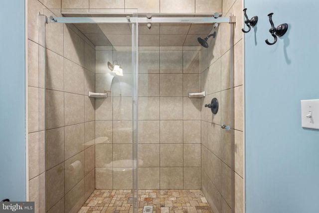 3900 WATER FRONT CT, Bumpass, VA 23024