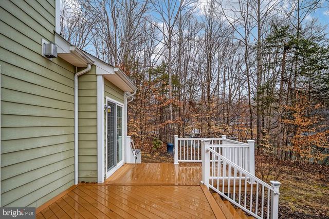 3900 WATER FRONT CT, Bumpass, VA 23024