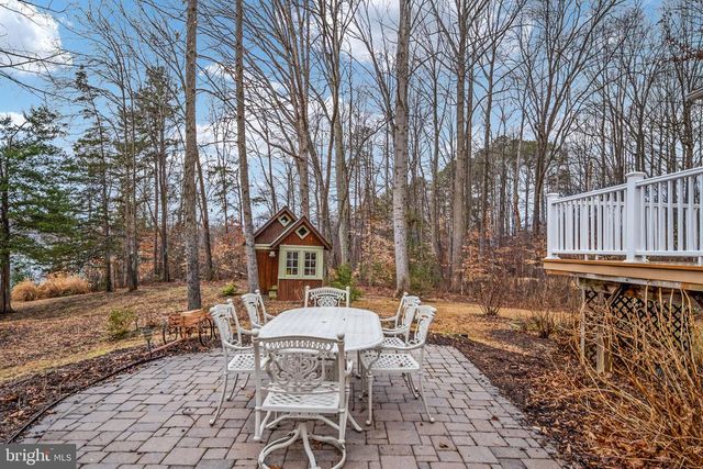 3900 WATER FRONT CT, Bumpass, VA 23024