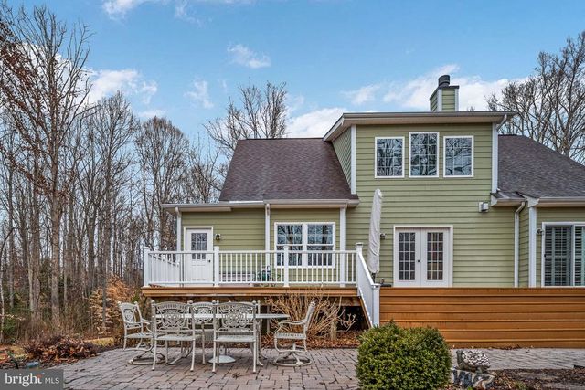 3900 WATER FRONT CT, Bumpass, VA 23024