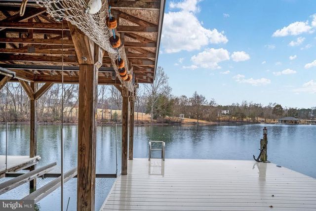 3900 WATER FRONT CT, Bumpass, VA 23024