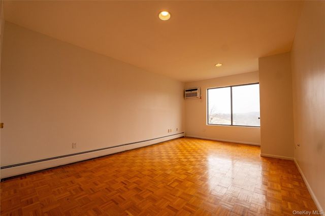 174 Country Club Lane, Pomona, NY 10970