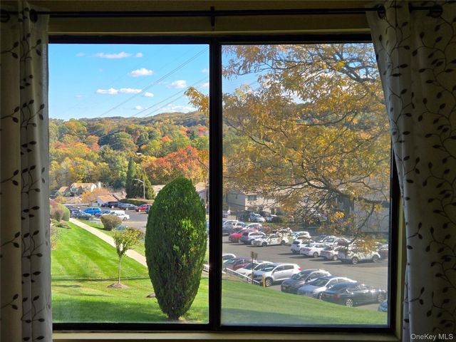 174 Country Club Lane, Pomona, NY 10970