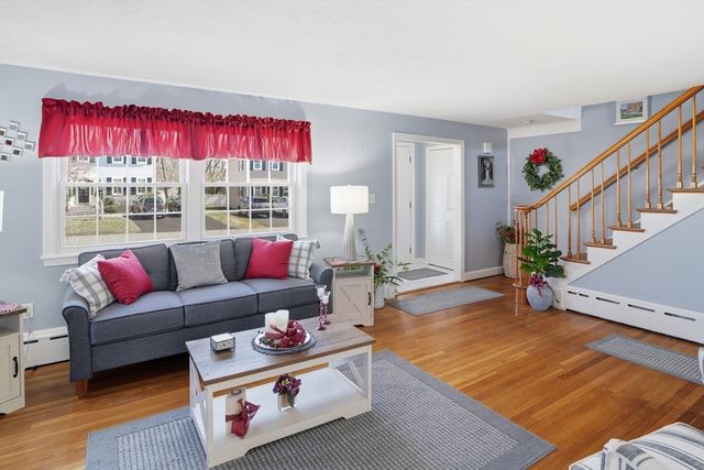 85 Newbury St, Lowell, MA 01851