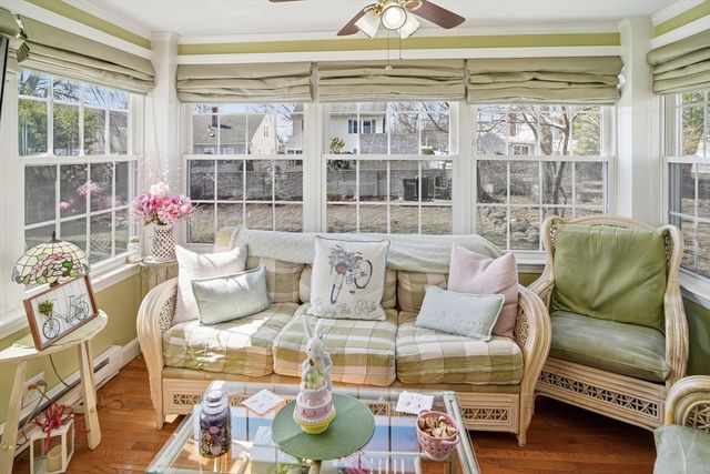 85 Newbury St, Lowell, MA 01851