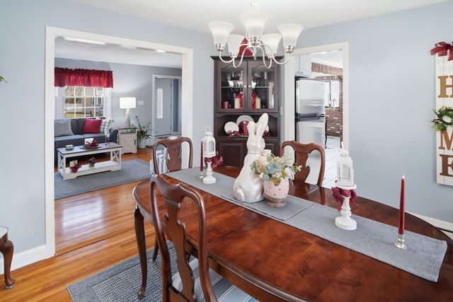 85 Newbury St, Lowell, MA 01851