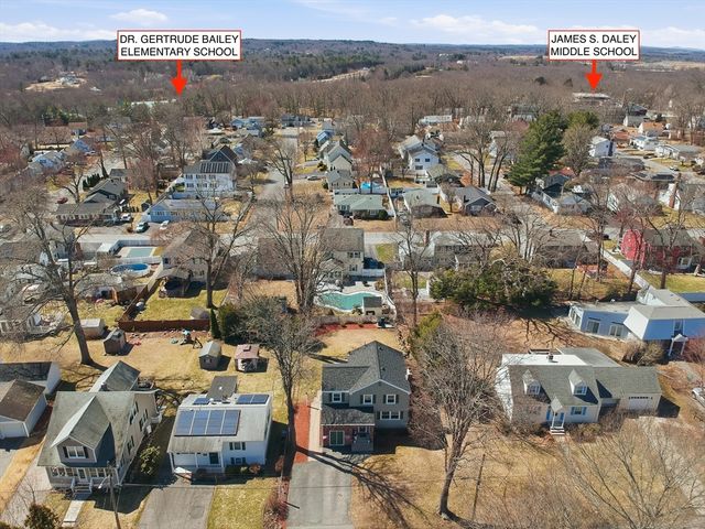 85 Newbury St, Lowell, MA 01851