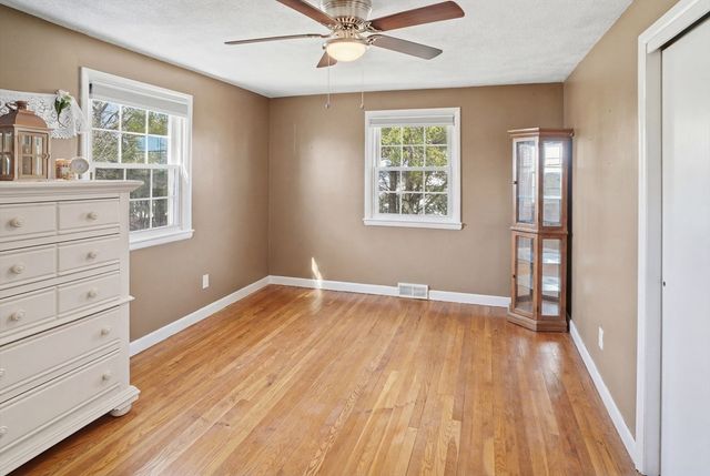 85 Newbury St, Lowell, MA 01851