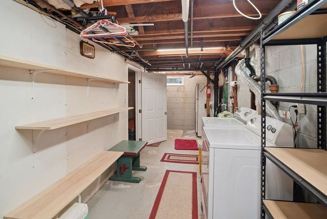 85 Newbury St, Lowell, MA 01851