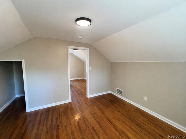 19931 Oakfield Street, Detroit, MI 48235