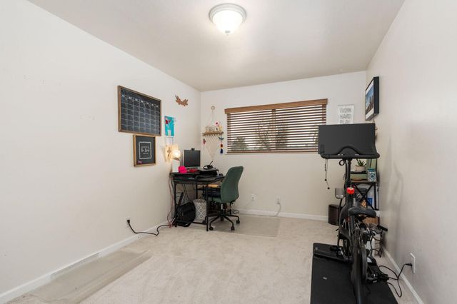 1038 E Vartikian Avenue, Fresno, CA 93710