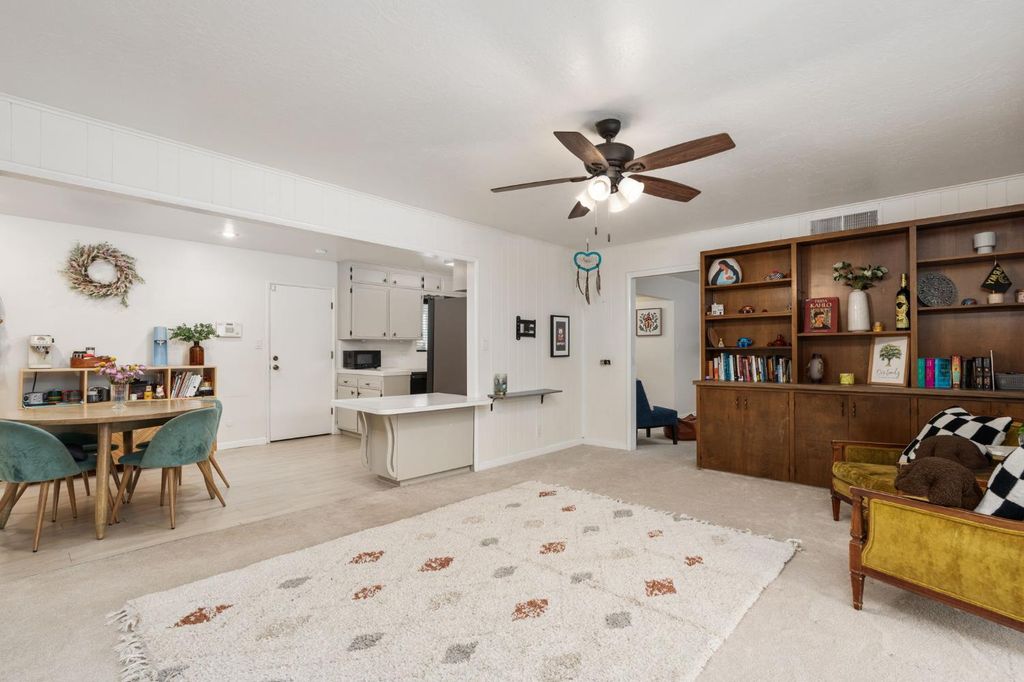 Image 14 of property listing at 1038 E Vartikian Avenue, Fresno, CA 93710