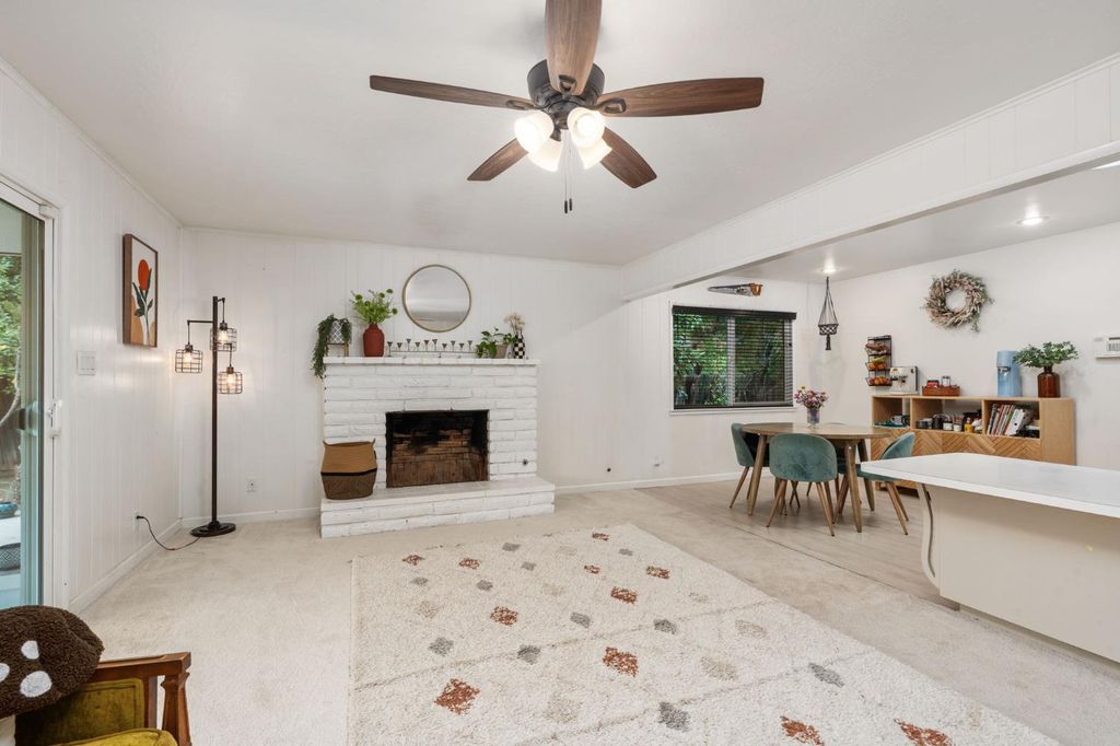 Image 16 of property listing at 1038 E Vartikian Avenue, Fresno, CA 93710