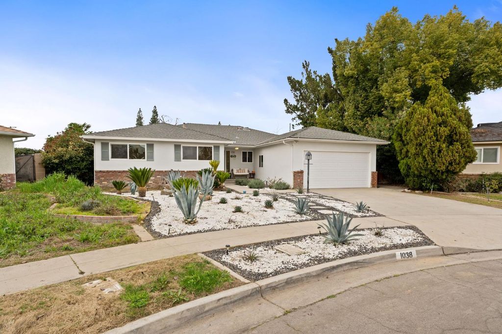 Image 2 of property listing at 1038 E Vartikian Avenue, Fresno, CA 93710