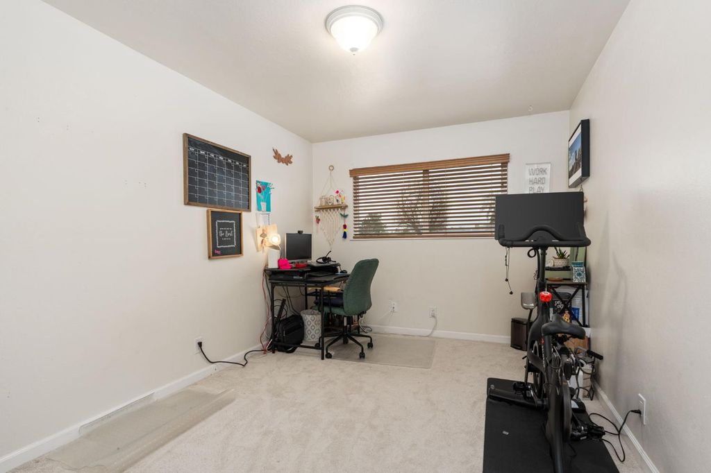 Image 21 of property listing at 1038 E Vartikian Avenue, Fresno, CA 93710