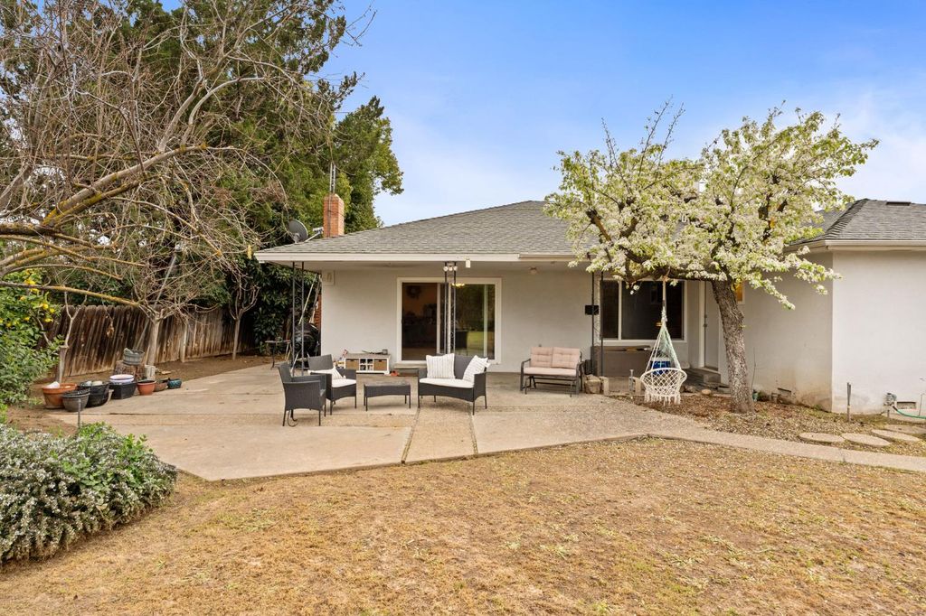 Image 28 of property listing at 1038 E Vartikian Avenue, Fresno, CA 93710