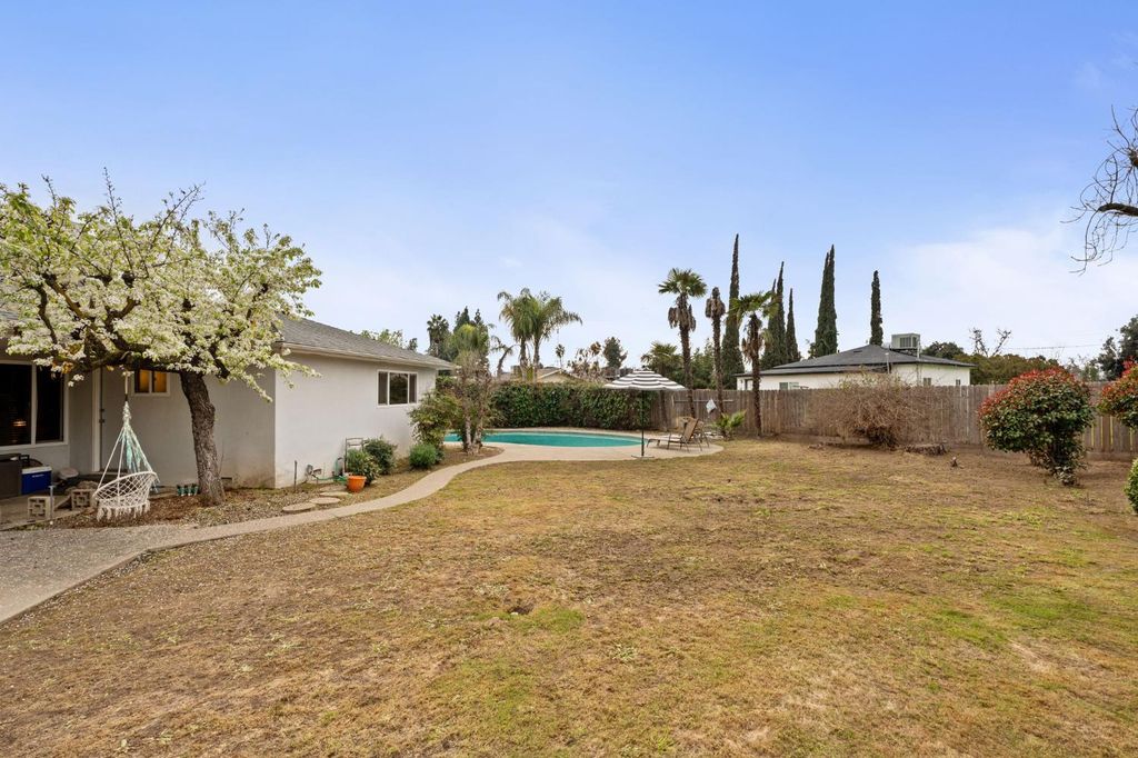 Image 30 of property listing at 1038 E Vartikian Avenue, Fresno, CA 93710