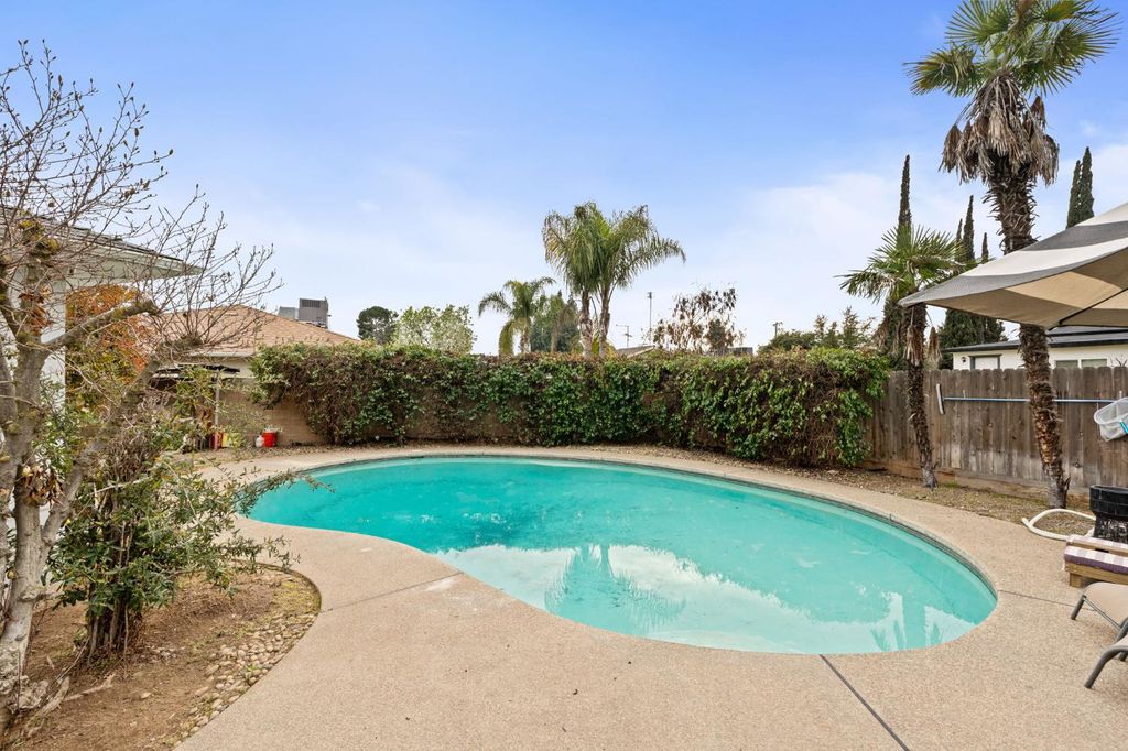 Image 35 of property listing at 1038 E Vartikian Avenue, Fresno, CA 93710