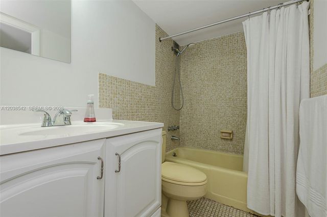 401 Ocean Drive 810, Miami Beach, FL 33139