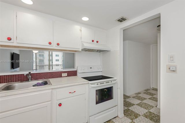 401 Ocean Drive 810, Miami Beach, FL 33139