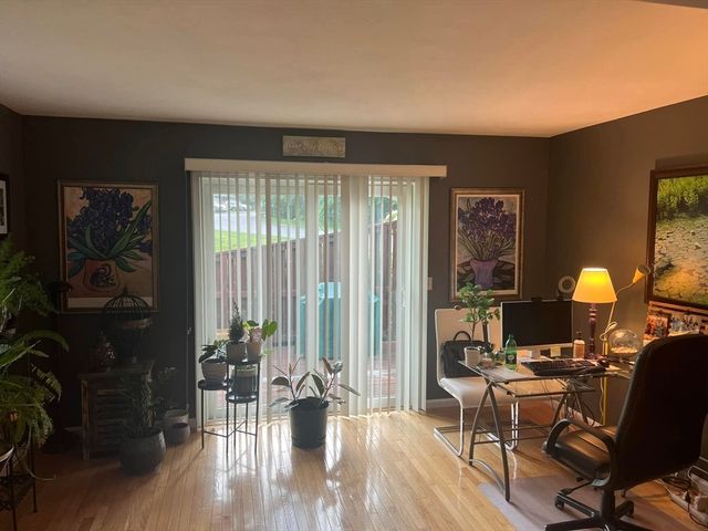 16 Stallbrook Rd 16, Milford, MA 01757