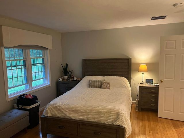 16 Stallbrook Rd 16, Milford, MA 01757
