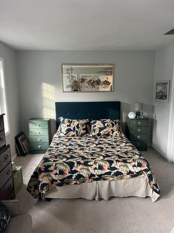 16 Stallbrook Rd 16, Milford, MA 01757