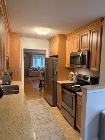 16 Stallbrook Rd 16, Milford, MA 01757