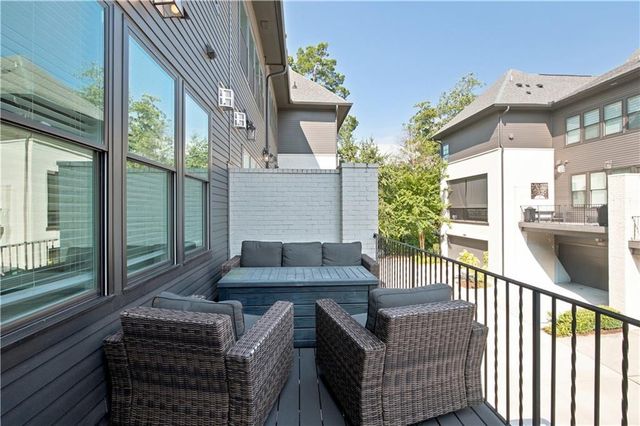 6580 Aria Village Drive, Sandy Springs, GA 30328
