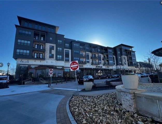 6580 Aria Village Drive, Sandy Springs, GA 30328