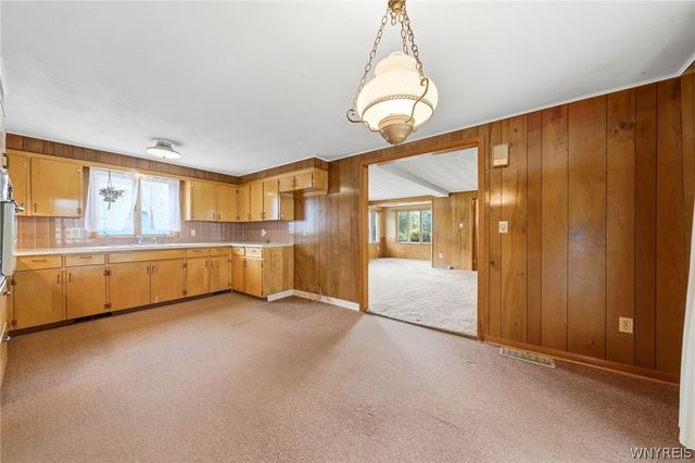 3933 Lockport Avenue, Wheatfield, NY 14120
