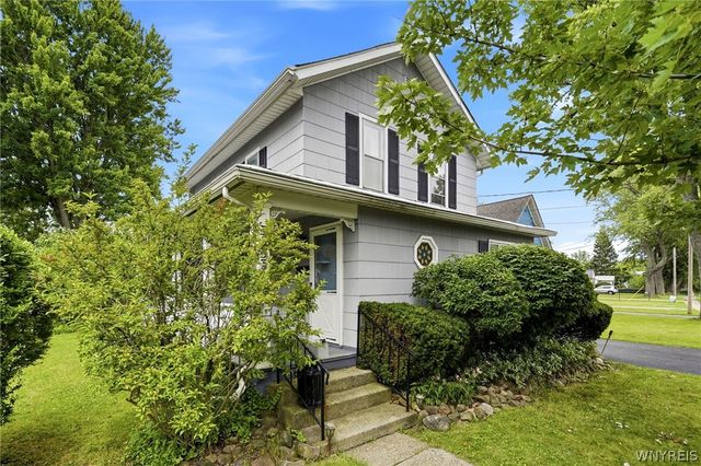 3933 Lockport Avenue, Wheatfield, NY 14120
