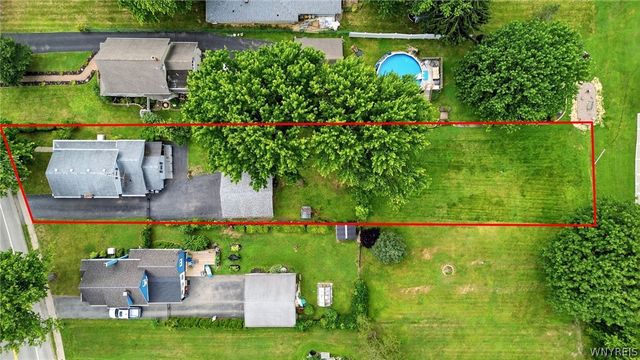 3933 Lockport Avenue, Wheatfield, NY 14120