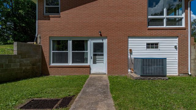 3200 Bement Street, Paducah, KY 42003