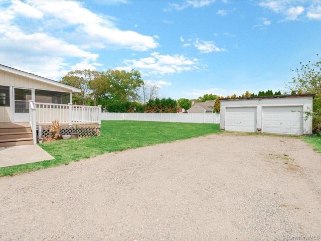 1837 Lincoln Avenue, Holbrook, NY 11741