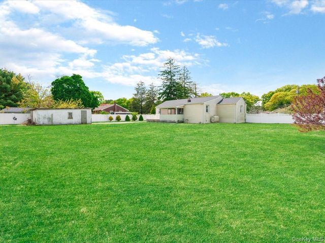 1837 Lincoln Avenue, Holbrook, NY 11741