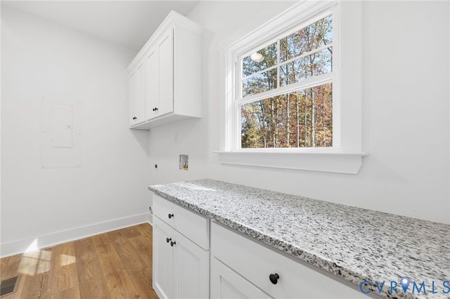 5888 Cartersville Rd, New Canton, VA 23123