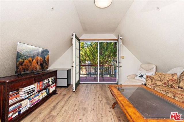 39226 N Shore Drive, Fawnskin, CA 92333