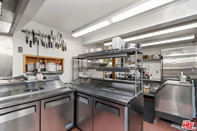 39226 N Shore Drive, Fawnskin, CA 92333