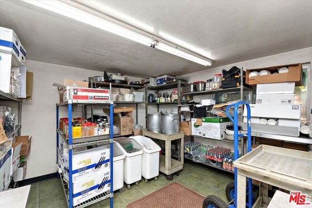 39226 N Shore Drive, Fawnskin, CA 92333