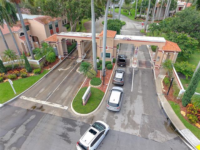 11444 NW 10th Street 11444, Pembroke Pines, FL 33026