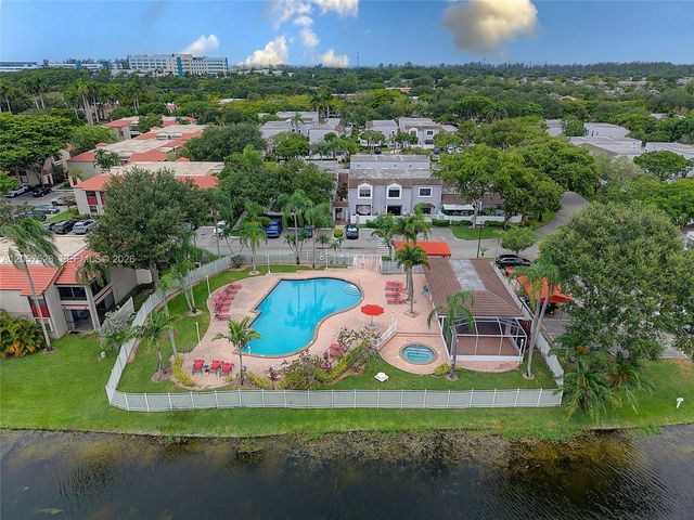 11444 NW 10th Street 11444, Pembroke Pines, FL 33026