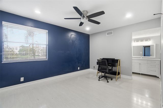 11444 NW 10th Street 11444, Pembroke Pines, FL 33026
