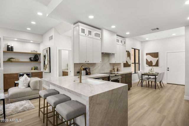 25555 N WINDY WALK Drive 30, Scottsdale, AZ 85255