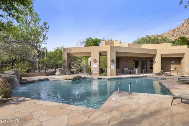 25555 N WINDY WALK Drive 30, Scottsdale, AZ 85255