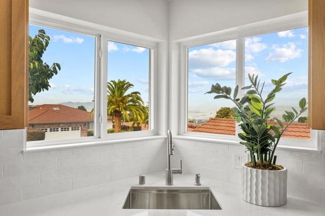 2835 Arguello Drive, Burlingame, CA 94010