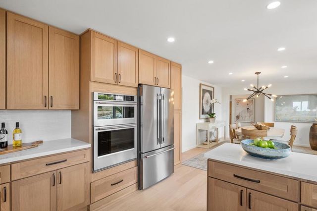 2835 Arguello Drive, Burlingame, CA 94010
