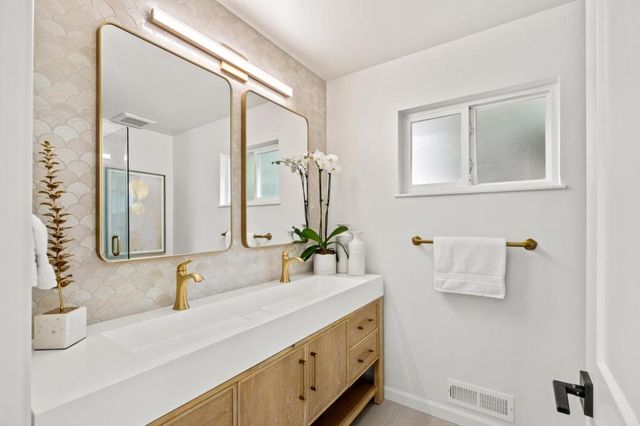 2835 Arguello Drive, Burlingame, CA 94010